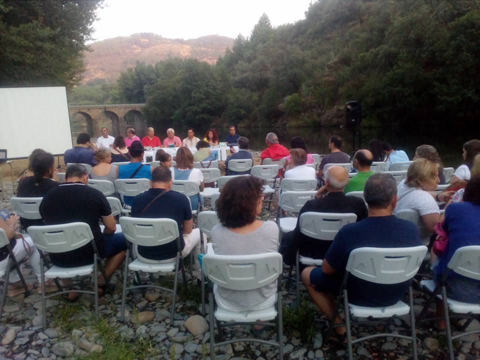 Asistentes a la velada Asistentes a la velada